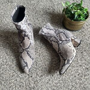 Steve Madden Elory Sock Boots Faux Snakeskin Stretch Zip Pointed Toe Block Heel